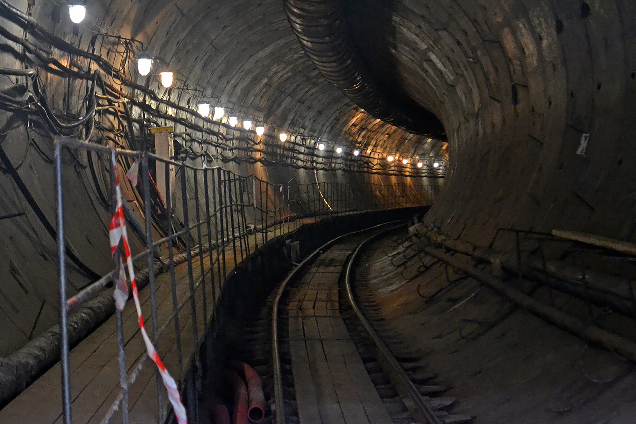 старый тоннель метро на Высотной