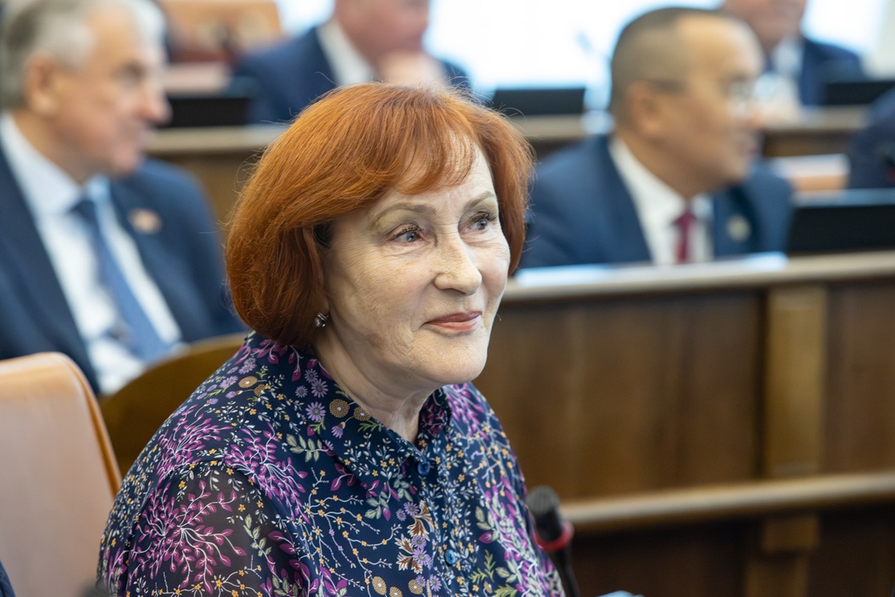 депутат ЗС Оськина