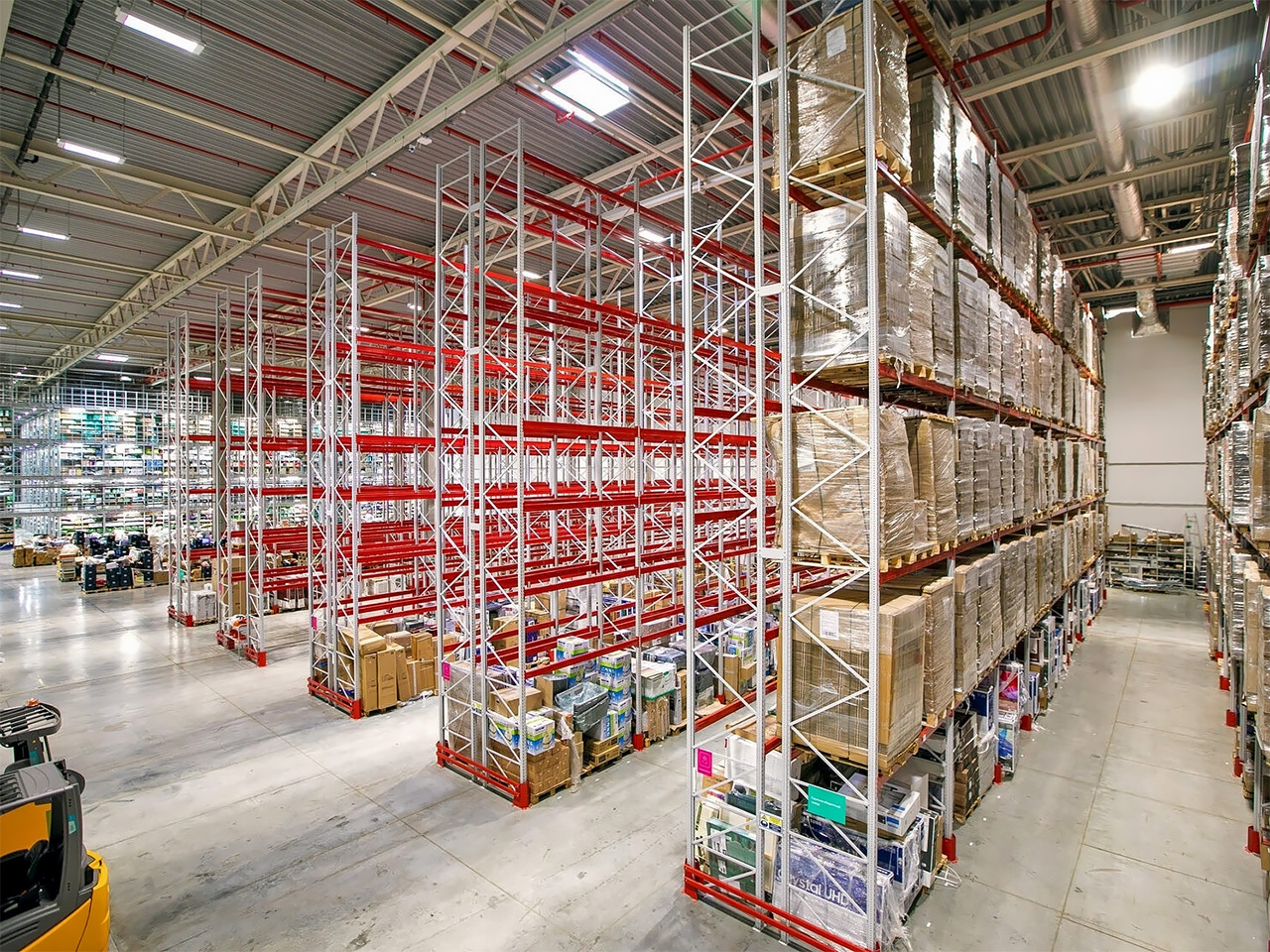 Склад маркетплейса Озон