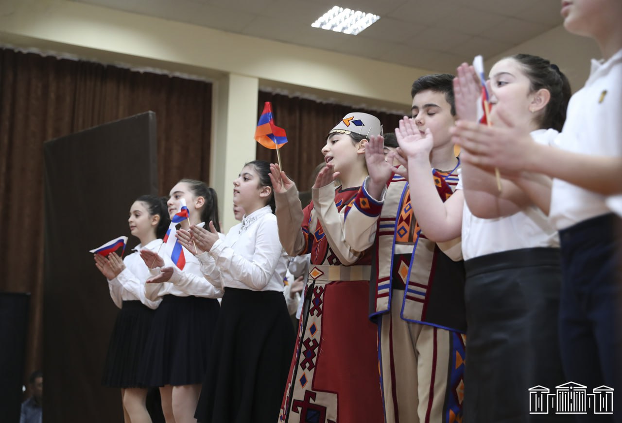 Дети в Армении