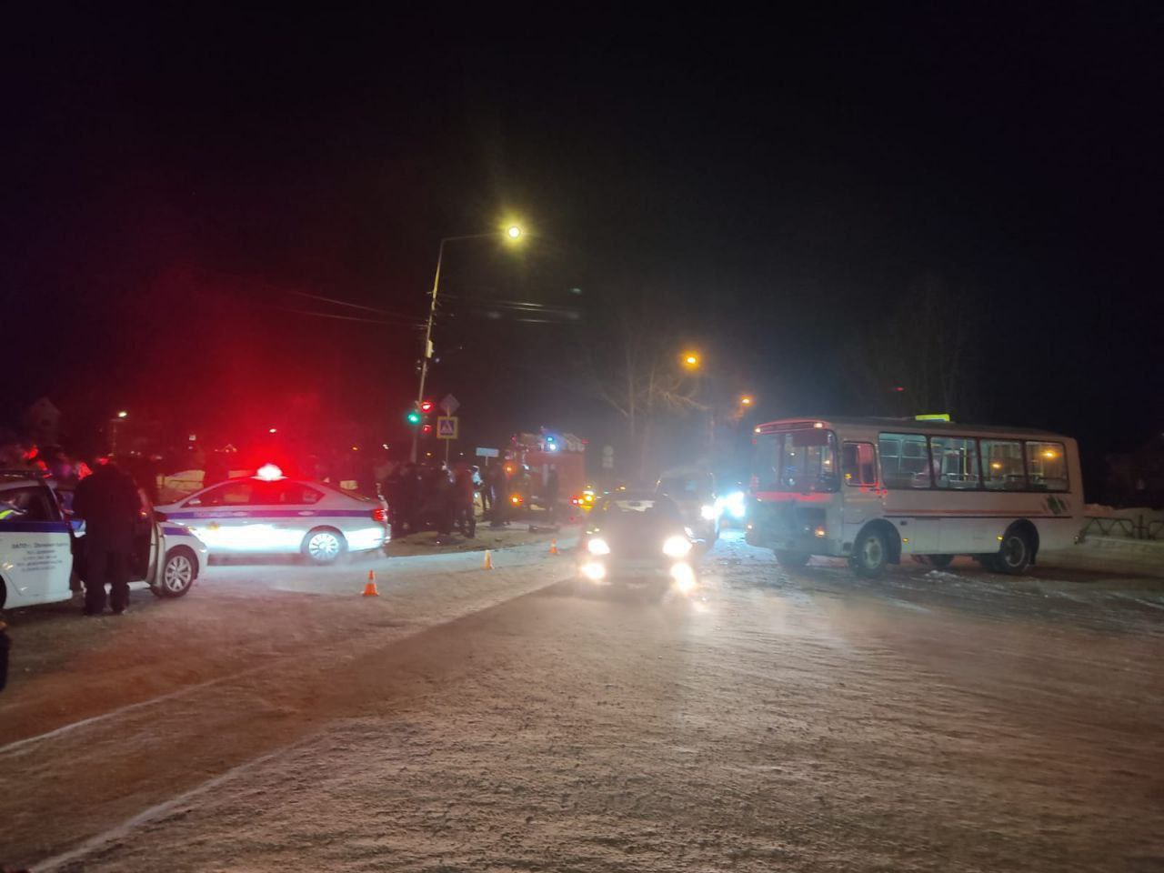 В серьезном ДТП с автобусом в Зеленогорске Красноярского края пострадали семеро