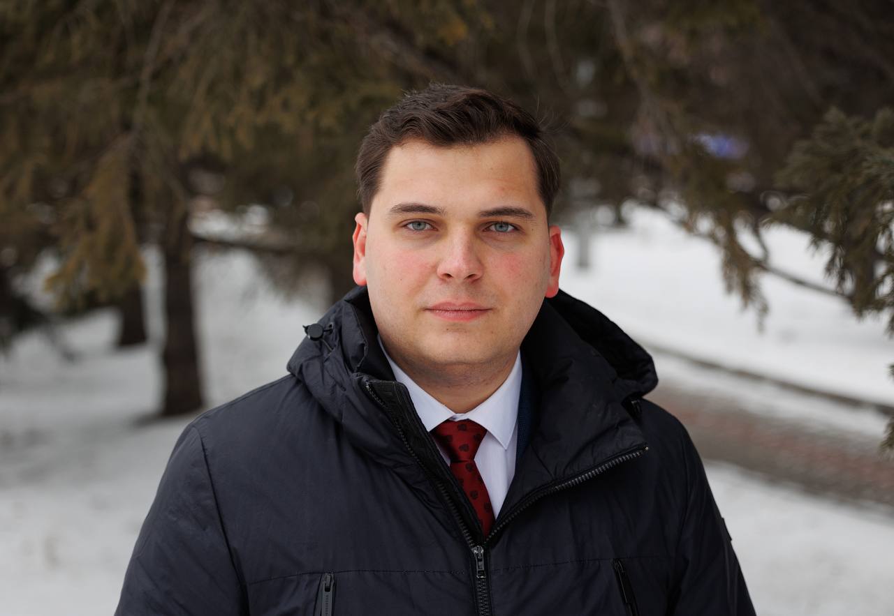 Депутат Иван Петров