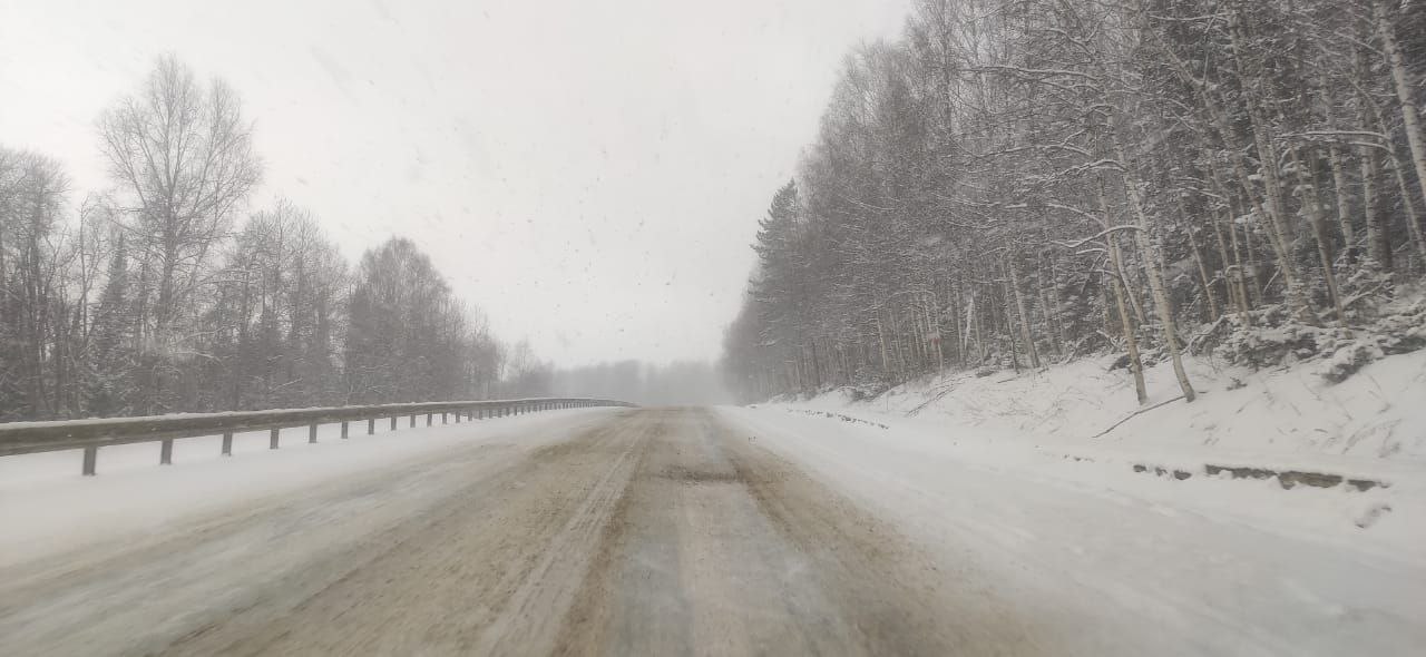 Трассы Красноярского края заносит снегом
