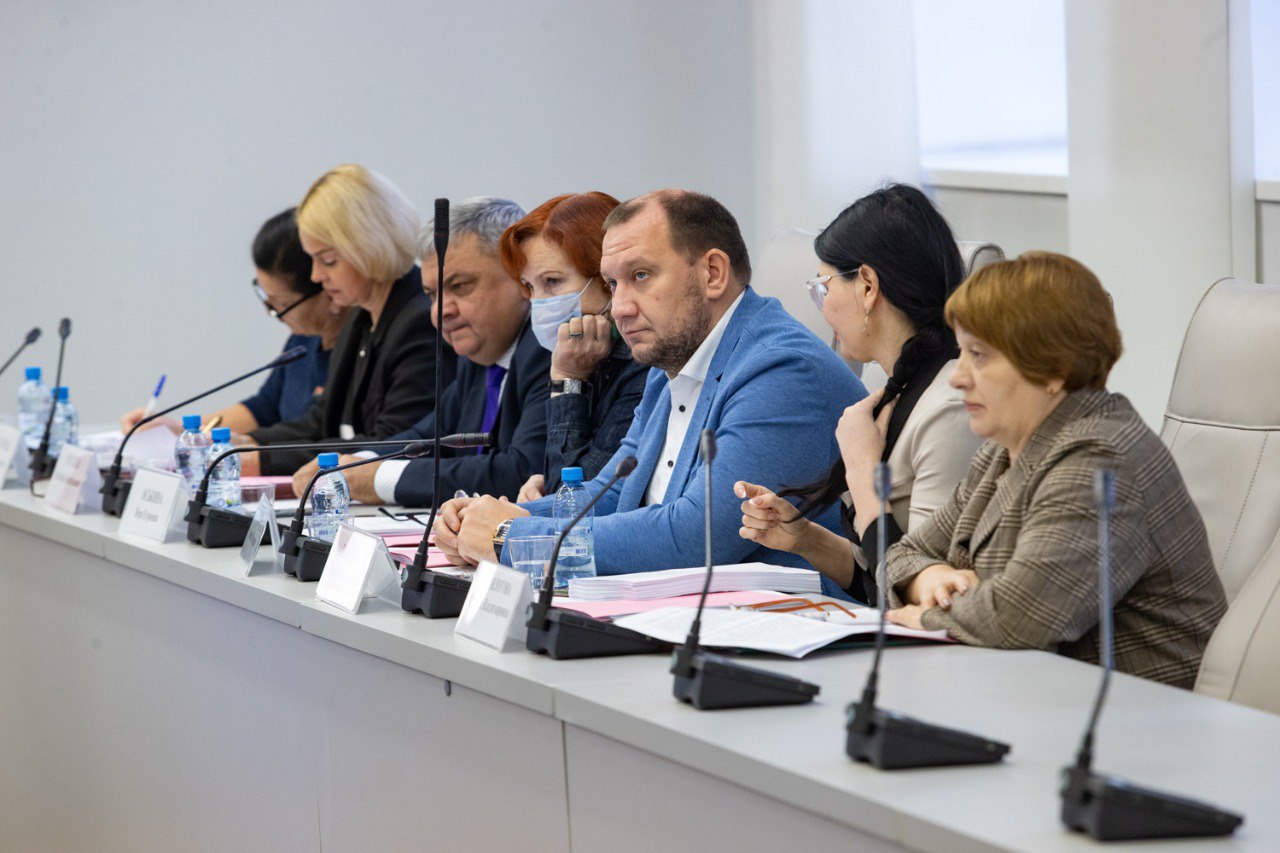Заседание комитета по охране здоровья и соцполитике ЗС Красноярского края