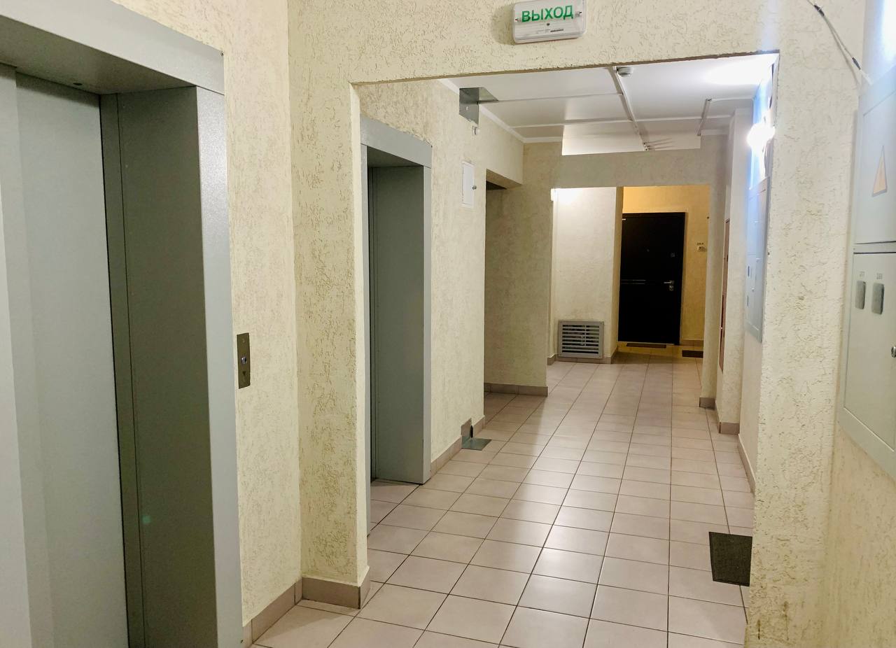 Подъезд в новом доме
