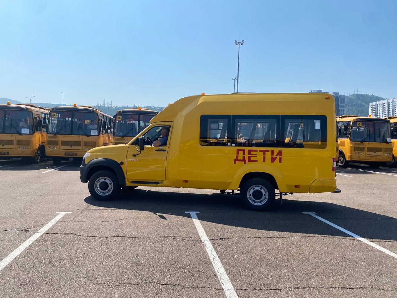 Ноаые школьные автобусы