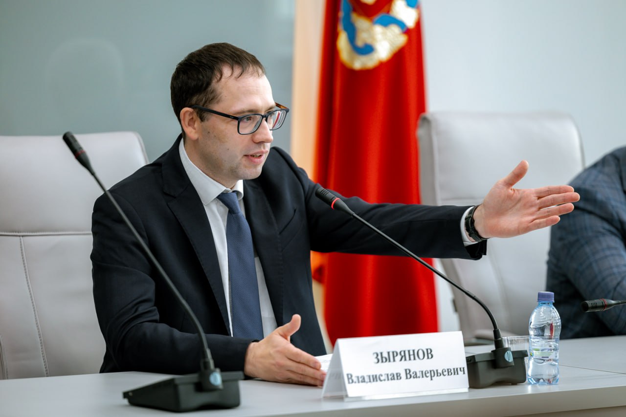 Депутат Владислав Зырянов