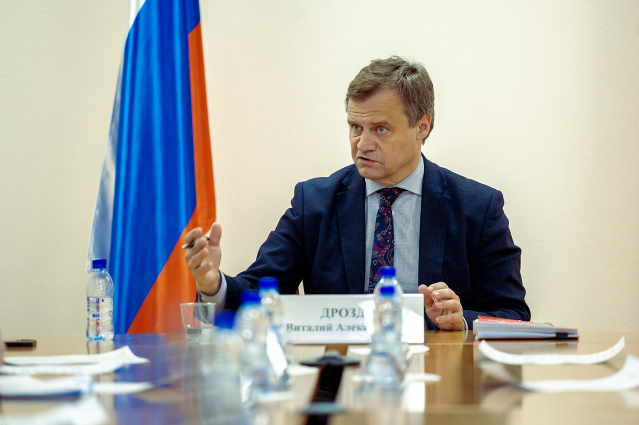 Депутат Виталий Дроздов