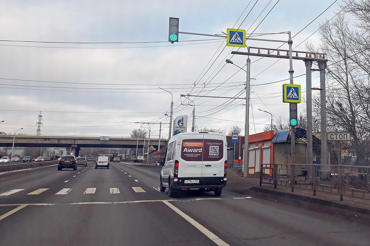 Заканчиваются троллейбусные провода у путепровода на развязке Северного шоссе и Енисейского тракта не доходя даже до кладбища Бадалык