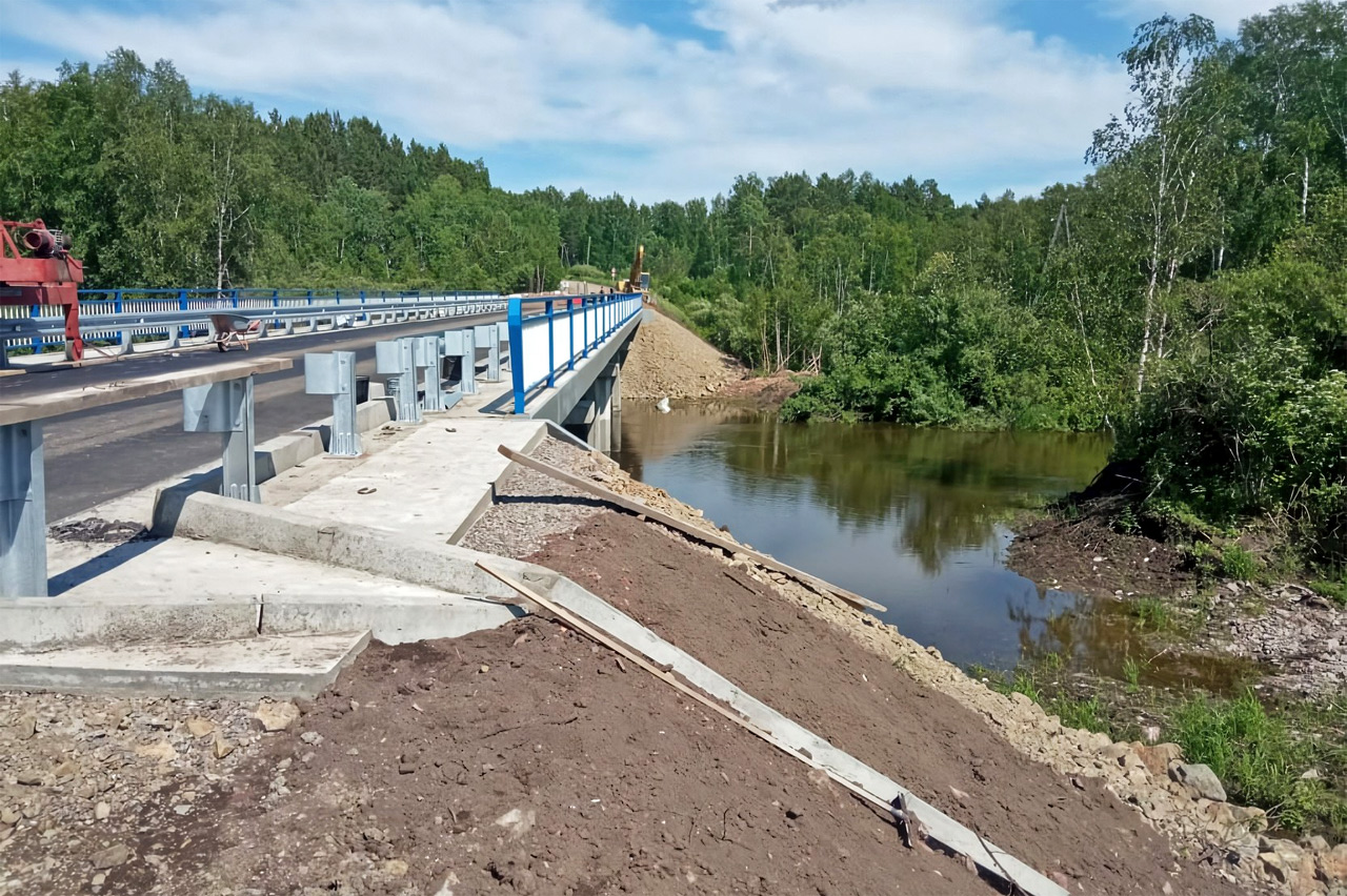 Ремонт моста через реку Красноярский край