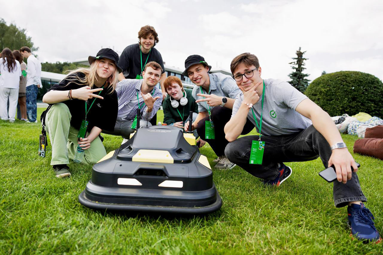 Сбер наем работников молодые люди