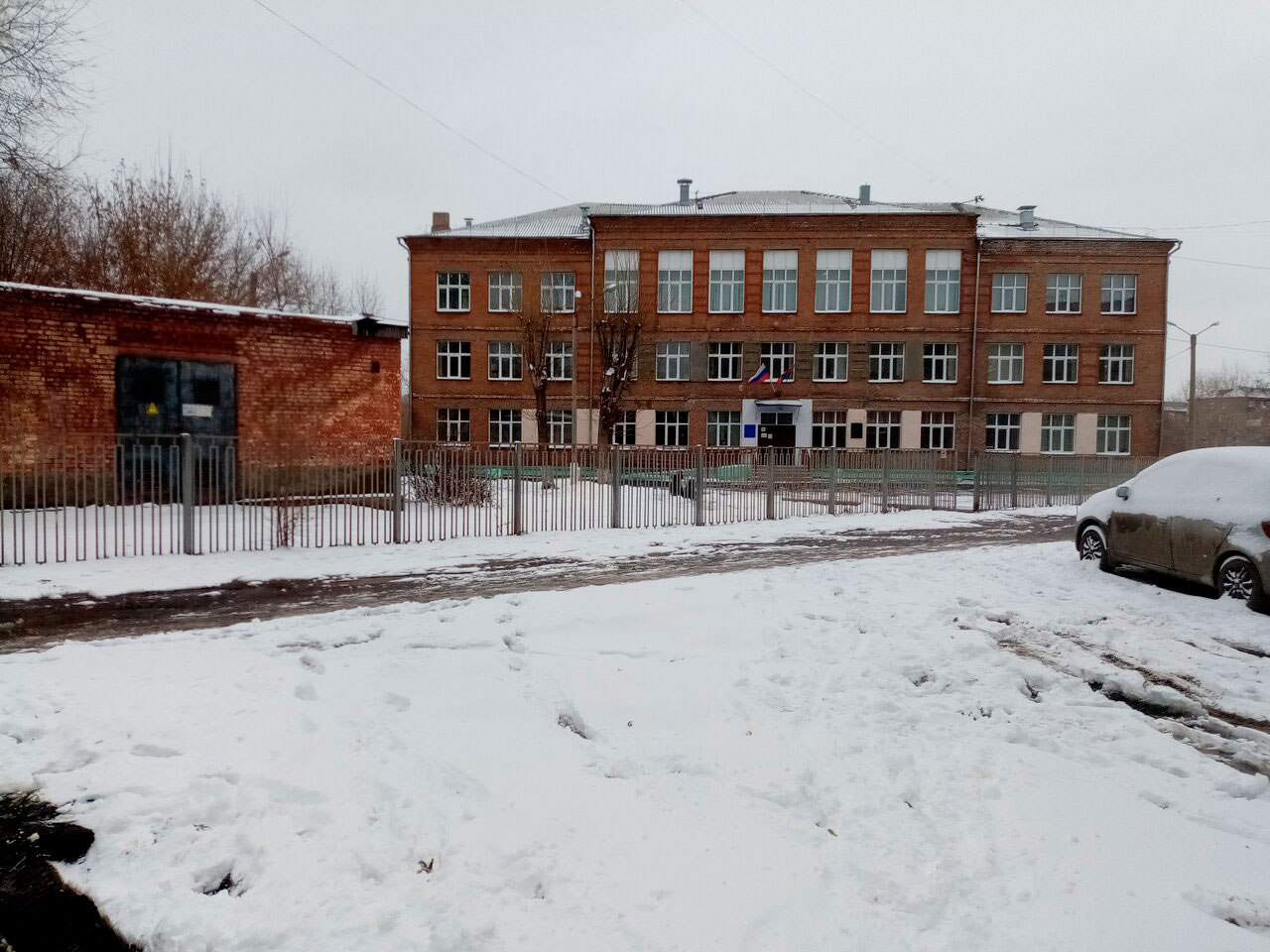 Школа №2 на Джамбульской в Красноярске