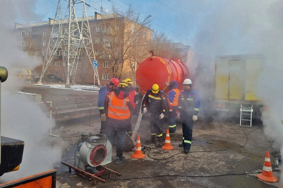 Прорыв теплоцентрали ул. Вавилова Красноярск