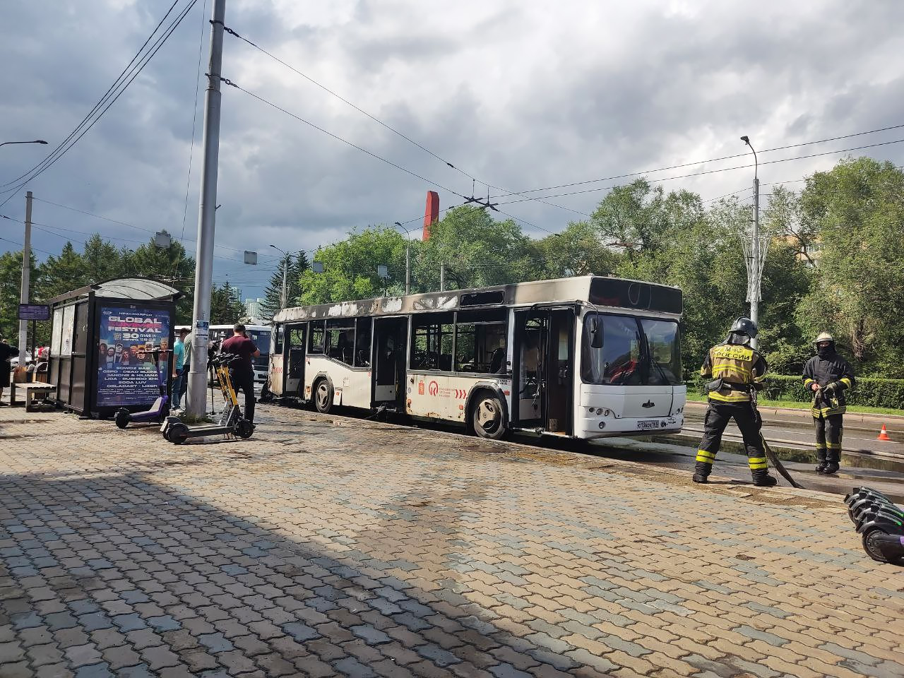 Автобус сгорел на Красной площади