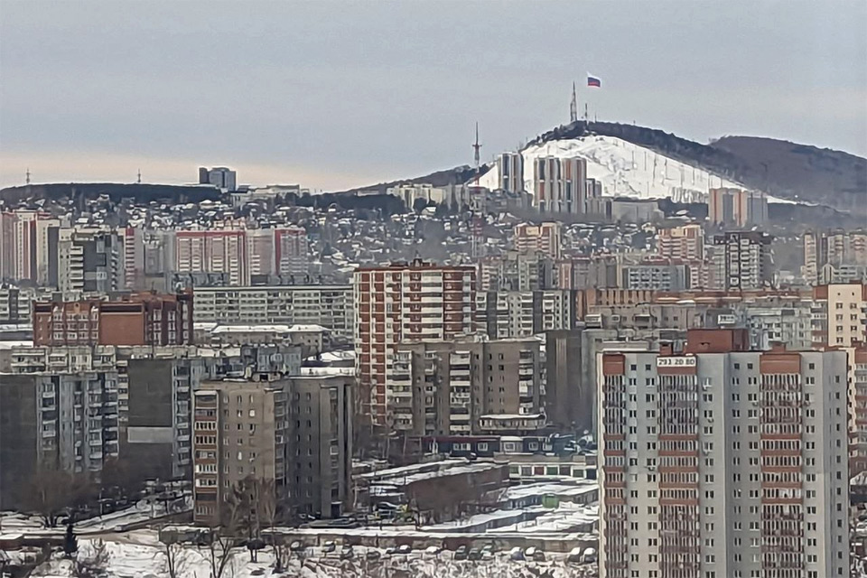 Флаг видно почти из любой точки Красноярска
