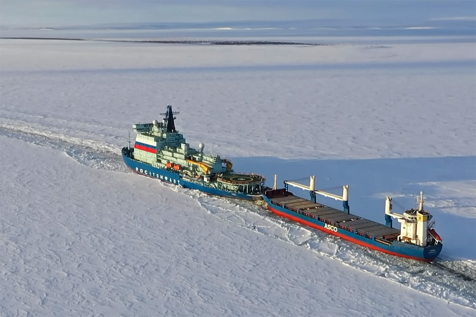 Поставка грузов через Северный морской путь