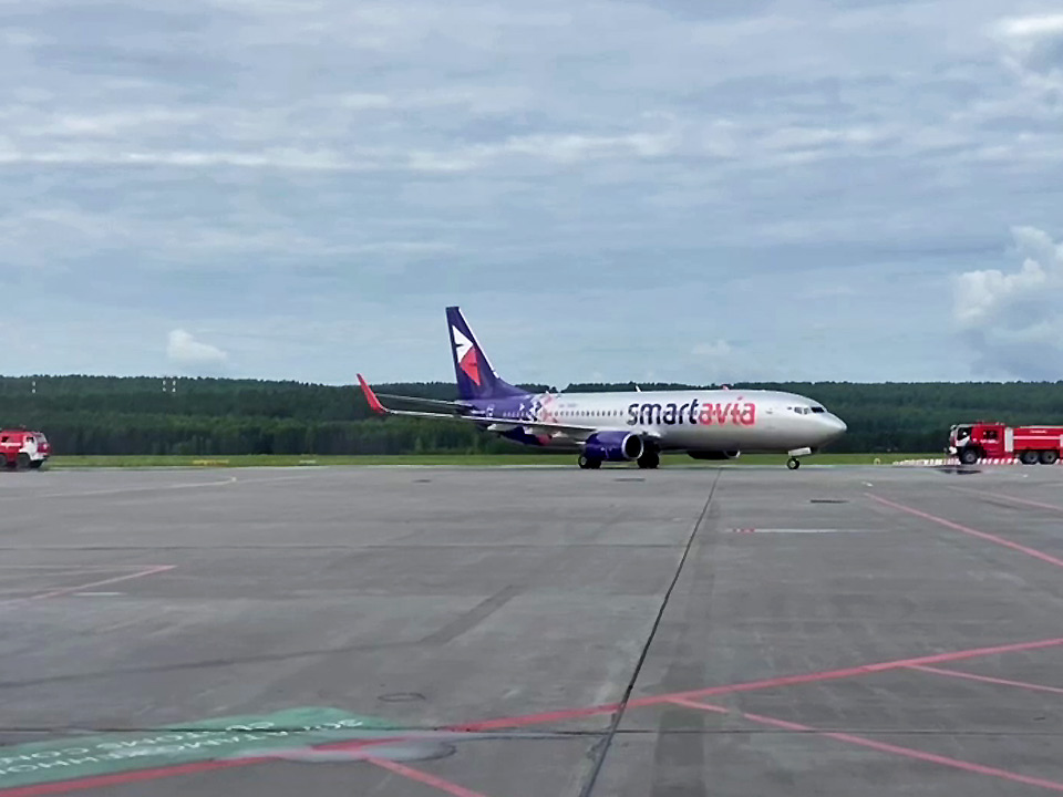 Прибытие первого рейса Smartavia в аэропорт Красноярск