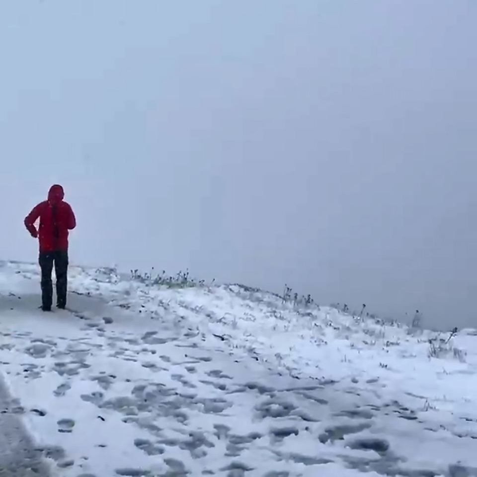 снег в горах, снег в приисковом