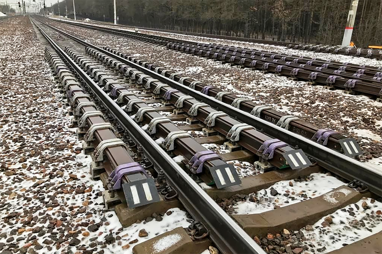 Смонтированные страховочные рельсовые пакеты