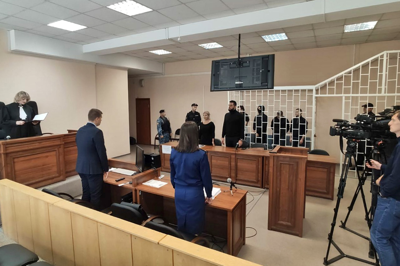 Били током и пытали: в Красноярске осудили убийц 16-летней девочки