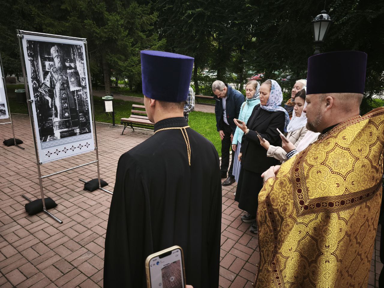 выставка в честь святителя Тихона