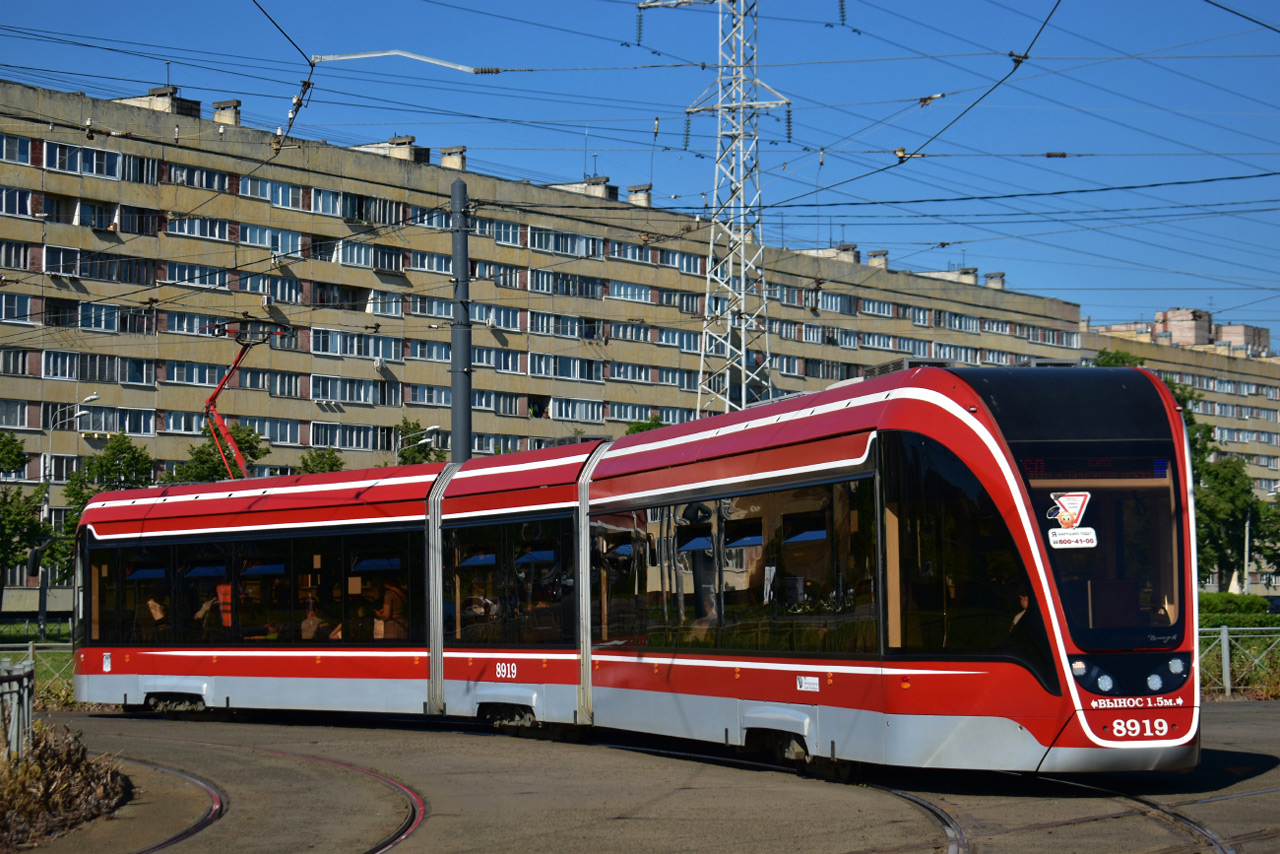 По соглашению, в Красноярске должны появиться и большие новые трамваи