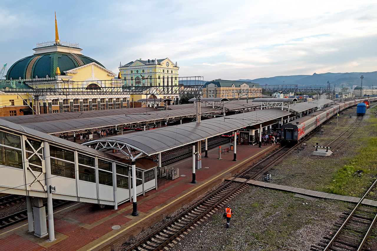 Главный вокзал Красноярска вид с виадука