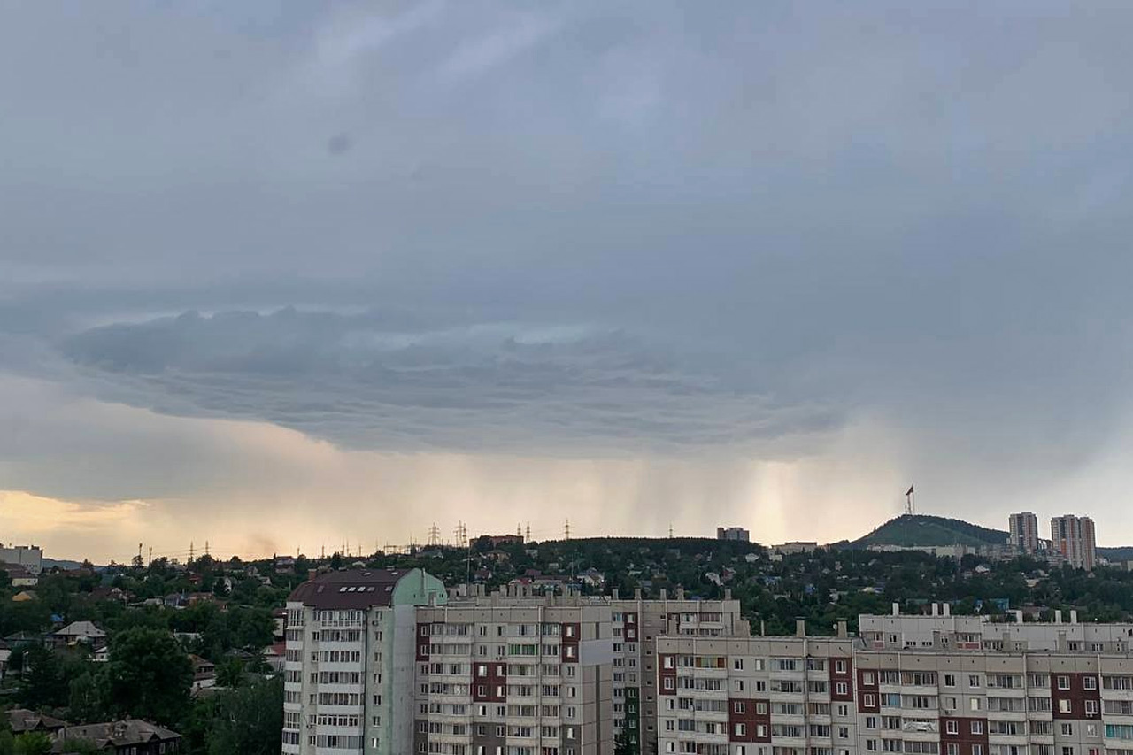 грозовая туча над Красноярском