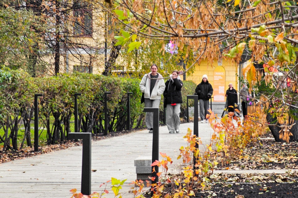 благоустроенный тротуар в городе