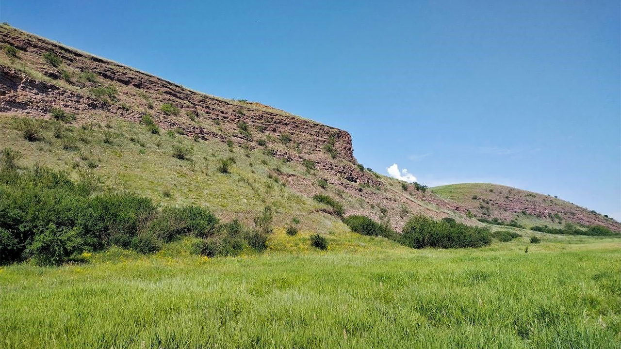 Ойские утесы на берегу