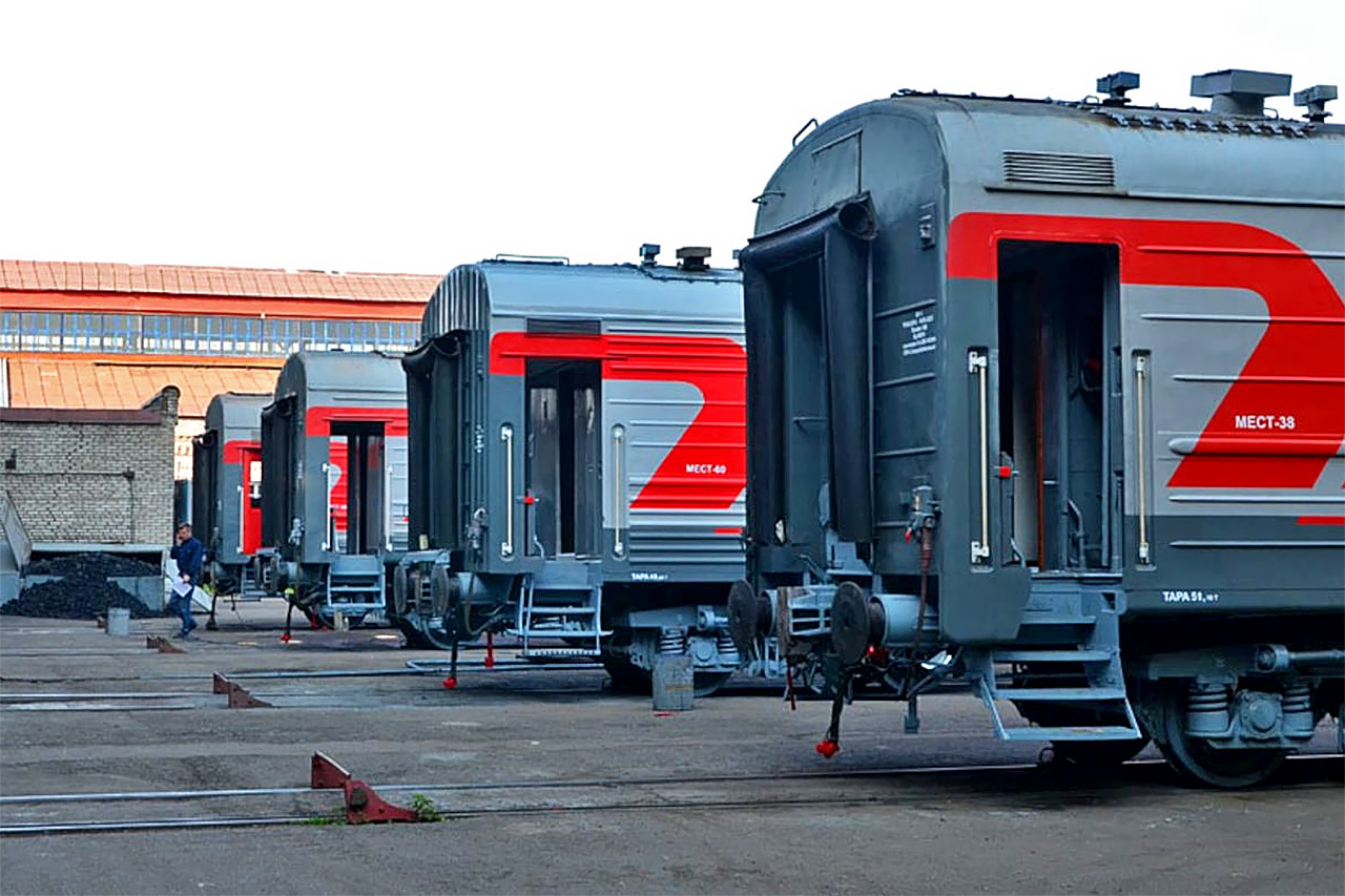 Вагоны на территории Красноярского ЭВРЗ