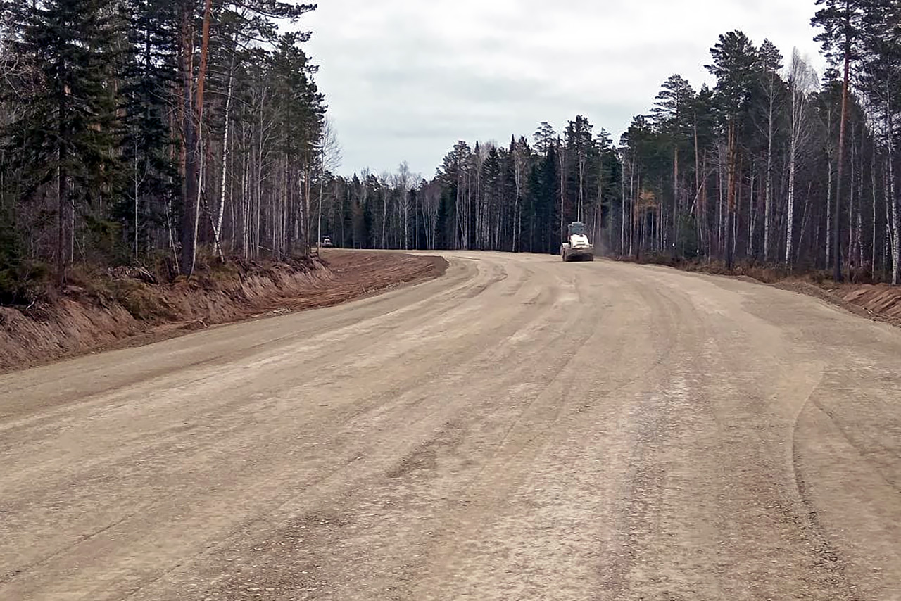 Уплотнение покрытия на дороге в Енисейск