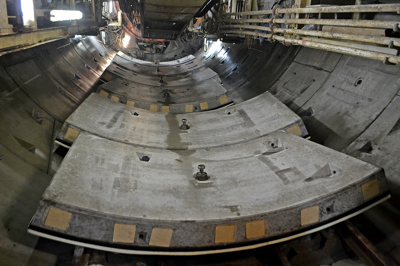 тюбинги для метро, новый тоннель метро на Высотной