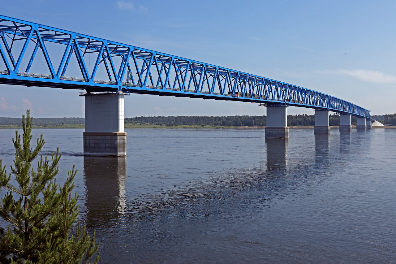 Высокогорский мост - фото с берега