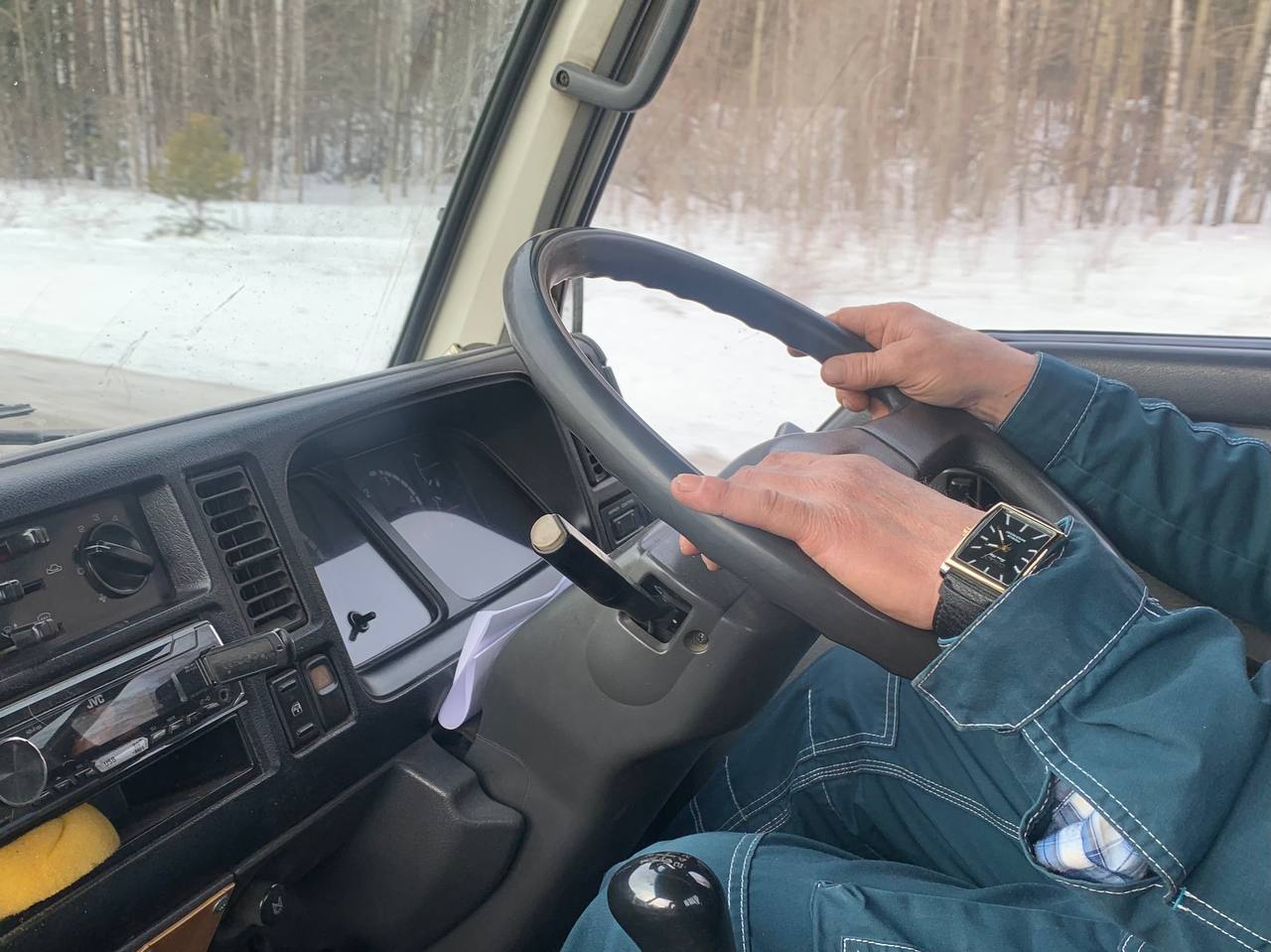 «Жучки» в ушах: мужчину из Красноярского края лишили водительских прав из-за бреда