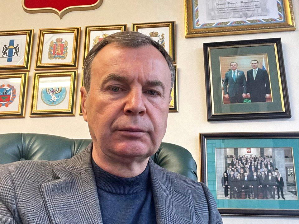 Депутат Виктор Зубарев